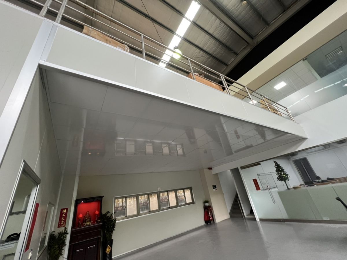 龜山科技廠-PVC明架輕鋼架天花板