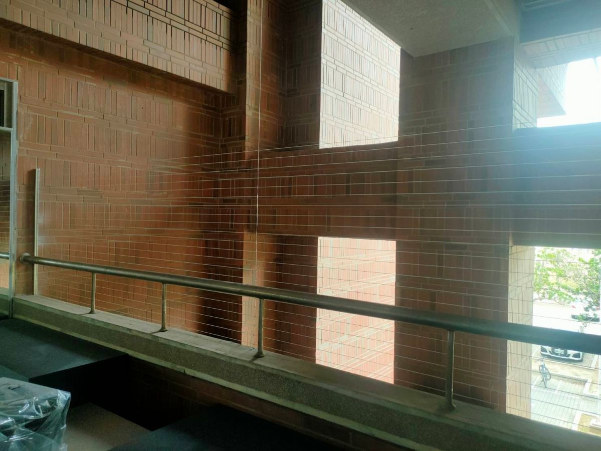 台南隱形鐵窗 成功大學 橫向隱形鐵窗安裝