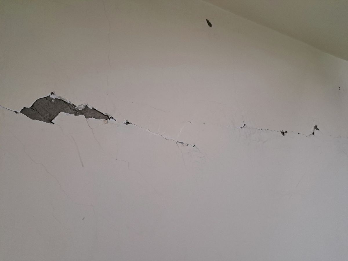 台中房屋修繕-牆壁裂痕修繕